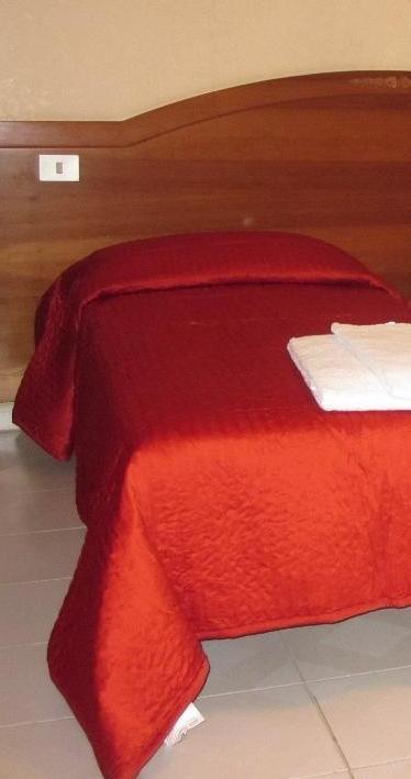 Hotel Vecchio Convento Bareggio Екстериор снимка