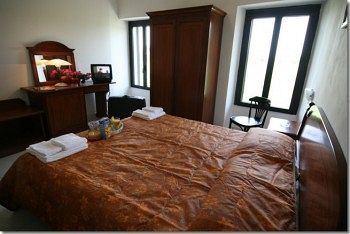Hotel Vecchio Convento Bareggio Екстериор снимка